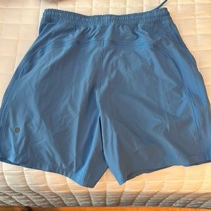 Men’s lulu shorts M